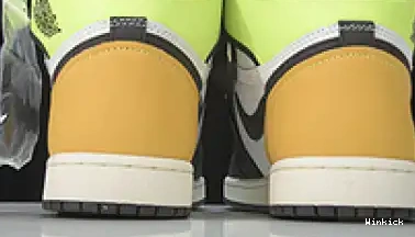 HIGH OG AIR JORDAN 555088-118 GOLD “VOLT 1 0512